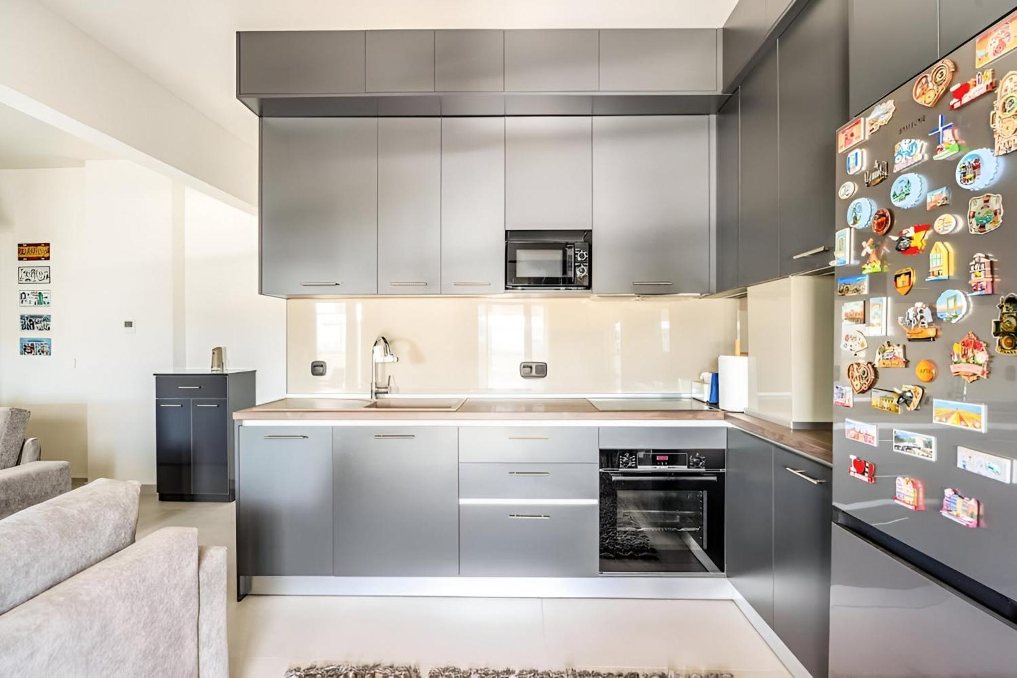 Elegant, Modern & Spacious Apartment In Thessaloniki With Balcony 外观 照片